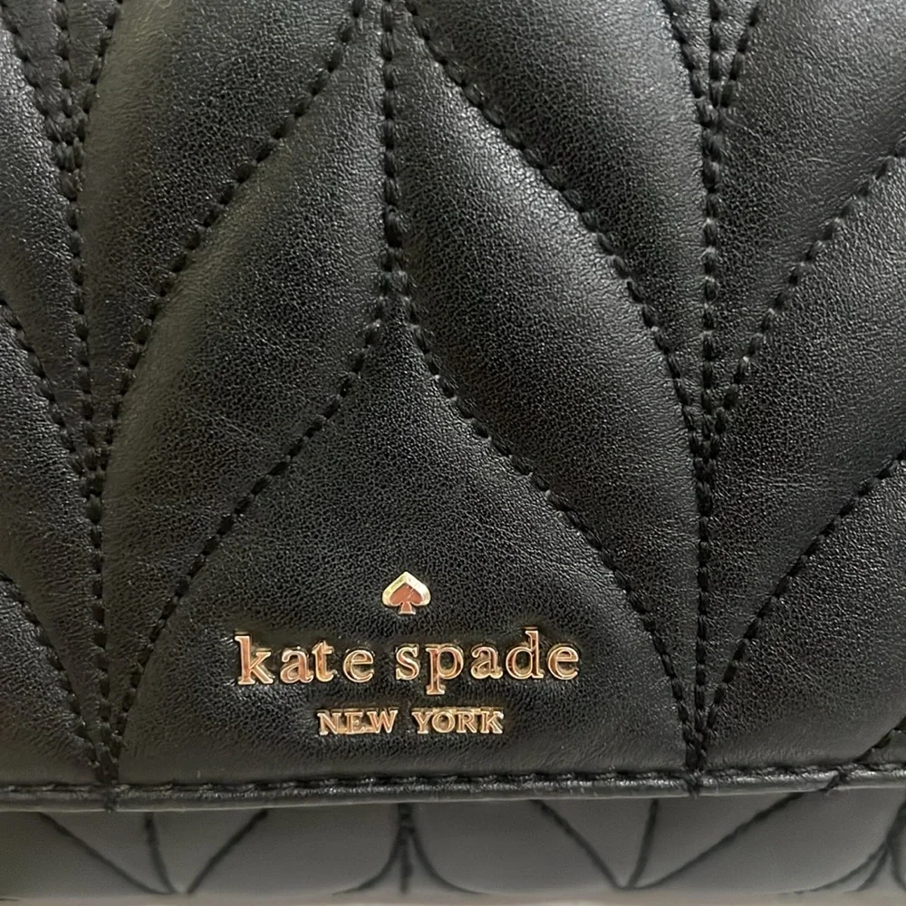 Kate Spade Bariar Lane Quilted Emelyn Crossbody Shoulder Black 7”-10”-3” EUC - Picture 3 of 16